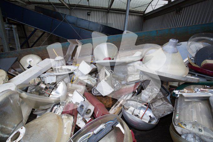 vvbvanbree recycling verlichtings armaturen  2997buis