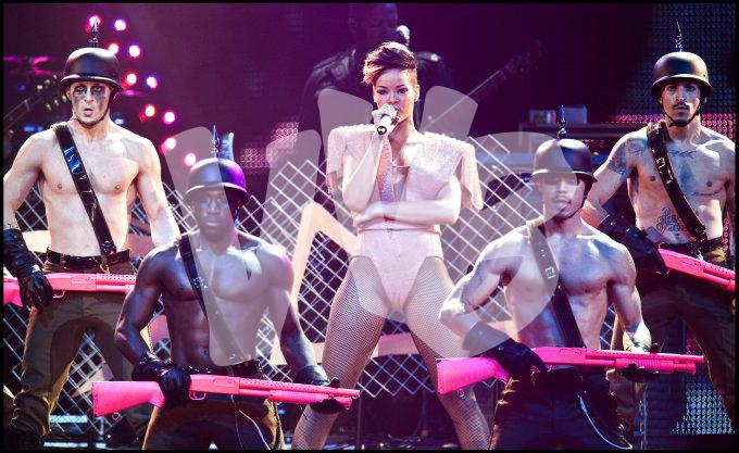 rihanna  vvbvanbree  1233