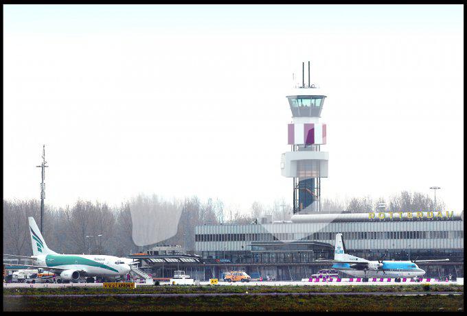 zestienhoven vliegveld  vvbvanbree 4230
