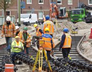 vvbfoto working on railway delft 972 