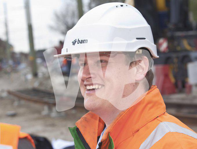 vvbfoto working on railway delft 975 