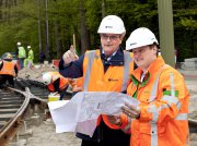 vvbfoto working on railway delft 976 