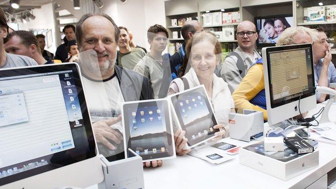 Eerste Ipads worden verkocht  vvbvanbree  2300