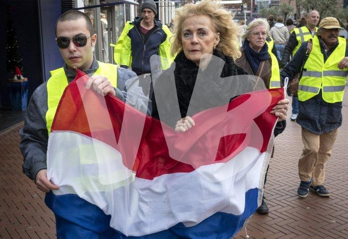 ©vvbvanbree gele hesjes in Nijmegen DSC00699