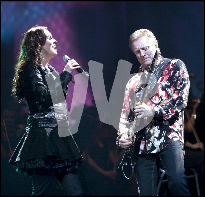 John Miles met Sharon den Adel   vvbvanbree 5172