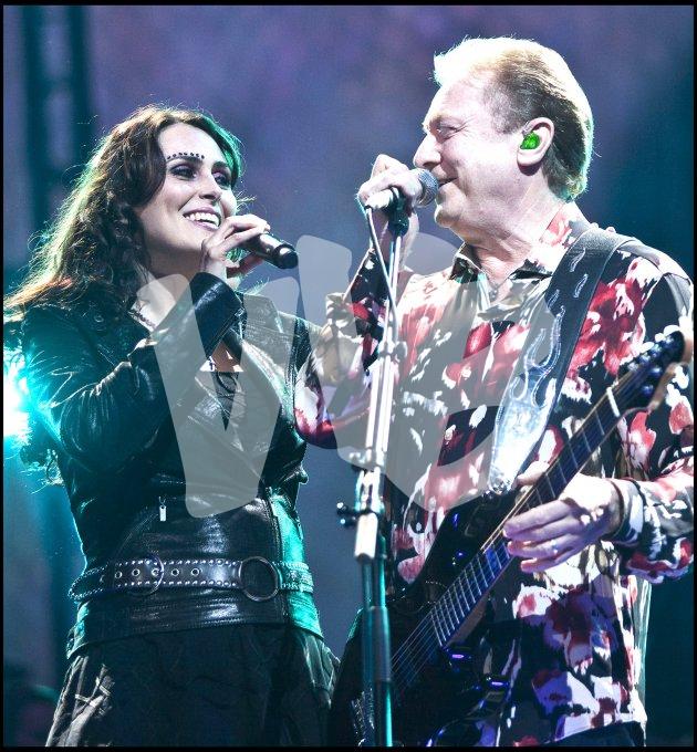 John Miles met Sharon den Adel   vvbvanbree 5176