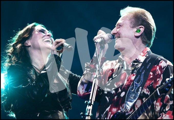 John Miles met Sharon den Adel   vvbvanbree 5177