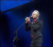 Sting Symphonica in Rosso vvbvanbree 5021