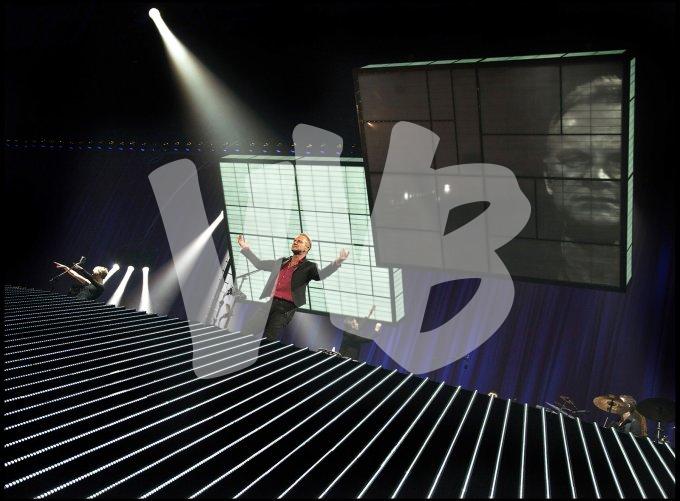 Sting Symphonica in Rosso vvbvanbree 5037