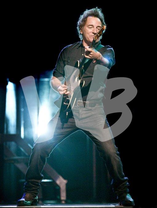 Bruce Sprinsteen in Gelredome   vvbvanbree 5472