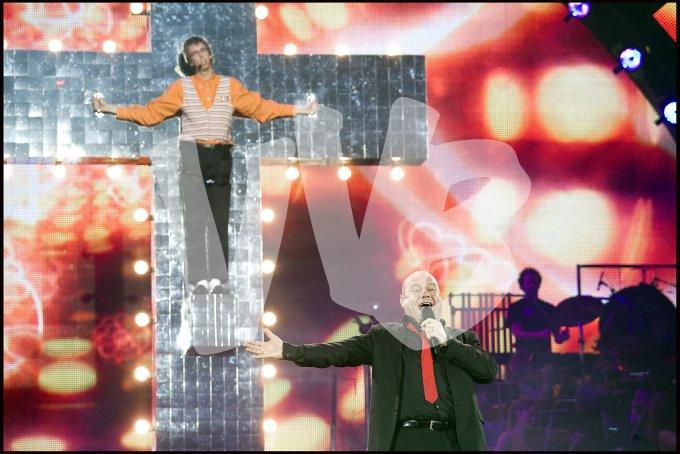 Paul de Leeuw in Gelredome   vvbvanbree 5378