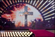 Paul de Leeuw in Gelredome   vvbvanbree 5379