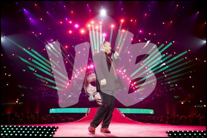 Paul de Leeuw in Gelredome   vvbvanbree 5384