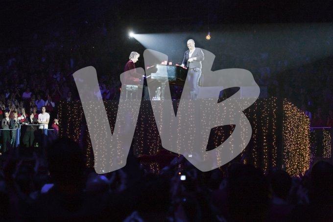 Paul de Leeuw in Gelredome   vvbvanbree 5399