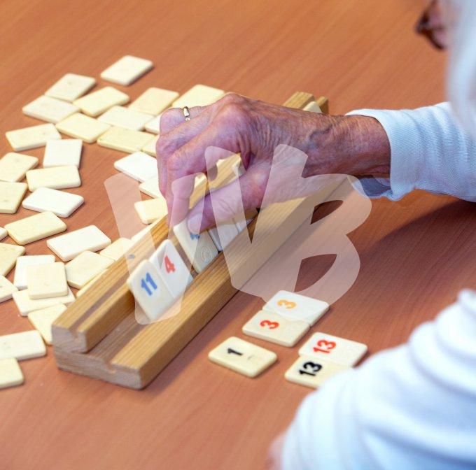 Ouderen maken een uitje  6491 
