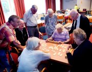 Ouderen maken een uitje  6498 
