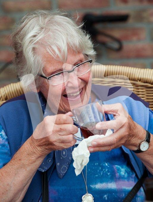 Ouderen maken een uitje  6554 